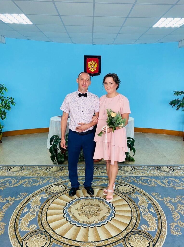 Рязанский ЗАГС опубликовал фотографии свадеб прошедших выходных ГУ ЗАГС по Рязанской области опубликовало фотографии молодожёнов, заключивших брак в субботу, 21 августа.