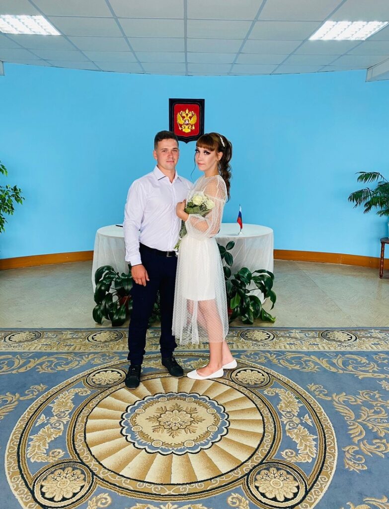 Рязанский ЗАГС опубликовал фотографии свадеб прошедших выходных ГУ ЗАГС по Рязанской области опубликовало фотографии молодожёнов, заключивших брак в субботу, 21 августа.