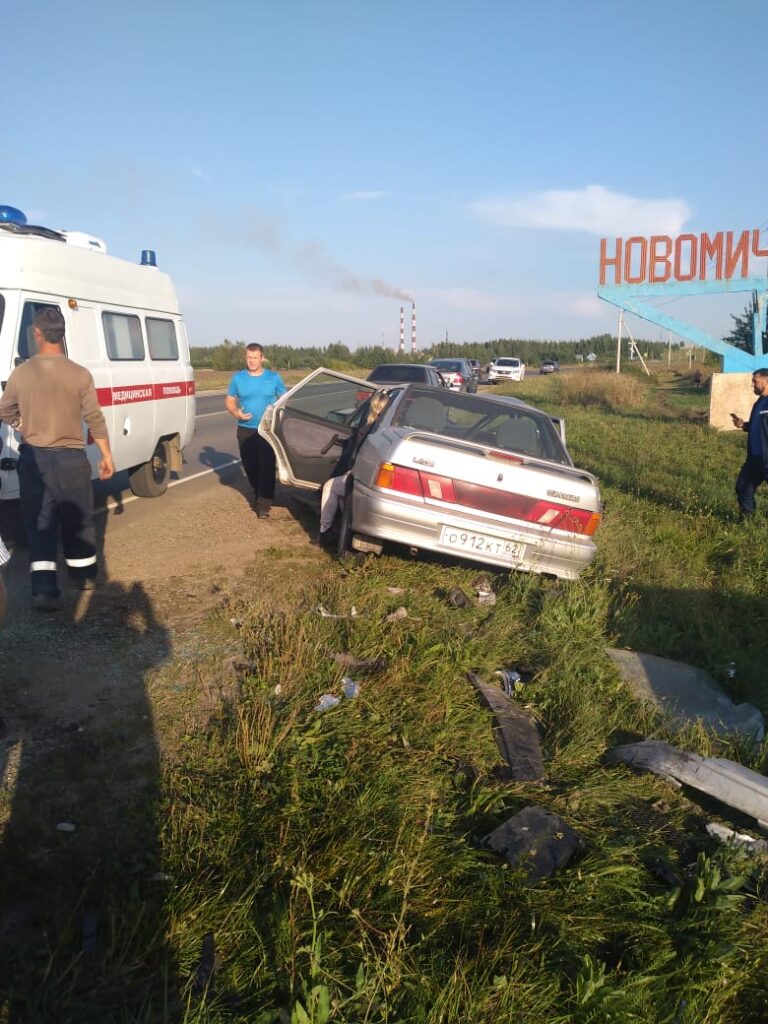 Три женщины пострадали в лобовом ДТП LADA 2115 и Toyota Yaris под Новомичуринском