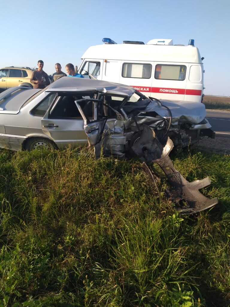 Три женщины пострадали в лобовом ДТП LADA 2115 и Toyota Yaris под Новомичуринском