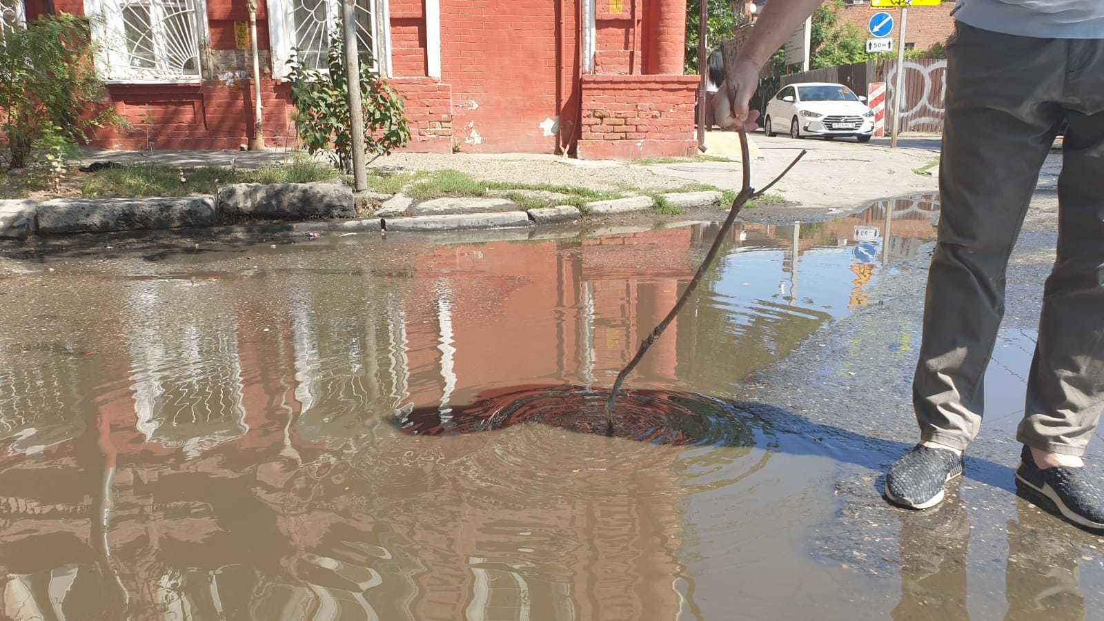 В Астрахани произошло фекальное наводнение