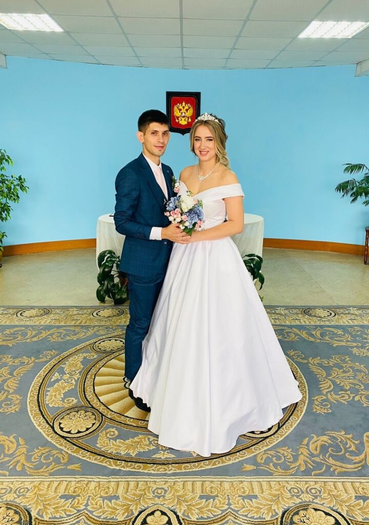 Рязанский ЗАГС опубликовал фотографии свадеб прошедших выходных ГУ ЗАГС по Рязанской области опубликовало фотографии молодожёнов, заключивших брак в субботу, 21 августа.
