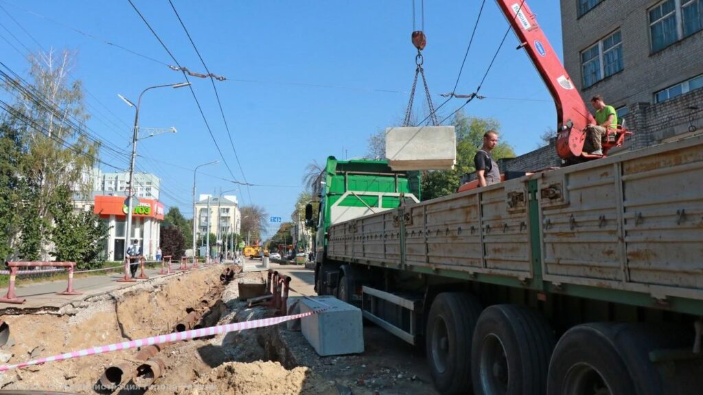 В Рязани продолжается подготовка к отопительному сезону 30 августа в рамках объезда глава администрации Елена Сорокина посмотрела ремонт магистральных тепловых сетей на участках улиц Новой и Братиславской, а также новую котельную в поселке Шпалозавода.
