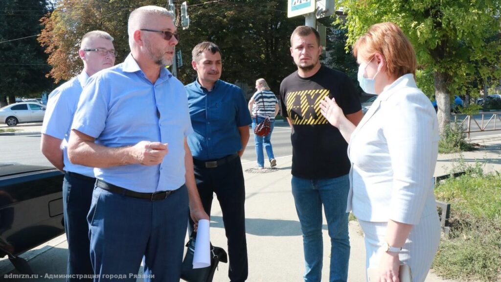 В Рязани продолжается подготовка к отопительному сезону 30 августа в рамках объезда глава администрации Елена Сорокина посмотрела ремонт магистральных тепловых сетей на участках улиц Новой и Братиславской, а также новую котельную в поселке Шпалозавода.
