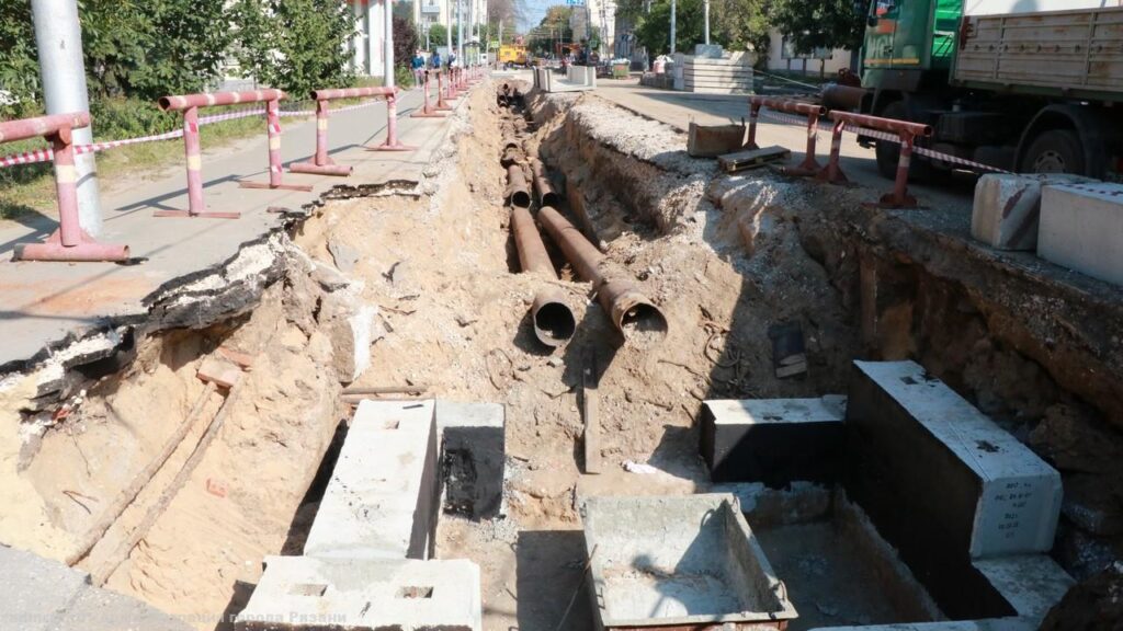 В Рязани продолжается подготовка к отопительному сезону 30 августа в рамках объезда глава администрации Елена Сорокина посмотрела ремонт магистральных тепловых сетей на участках улиц Новой и Братиславской, а также новую котельную в поселке Шпалозавода.