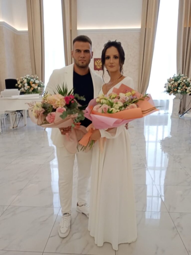 Рязанский ЗАГС опубликовал фотографии свадеб прошедших выходных ГУ ЗАГС по Рязанской области опубликовало фотографии молодожёнов, заключивших брак в субботу, 21 августа.