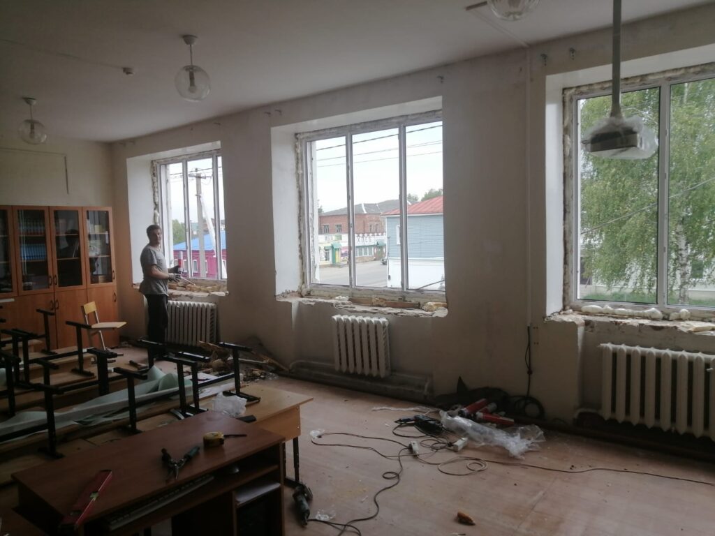 В сапожковской школе ремонт завершат к началу учебного года В ходе общественного и депутатского контроля высоко оценили ход ремонтных работ.