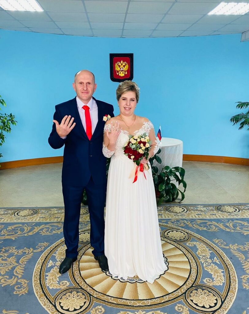 Рязанский ЗАГС опубликовал фотографии свадеб 6 августа