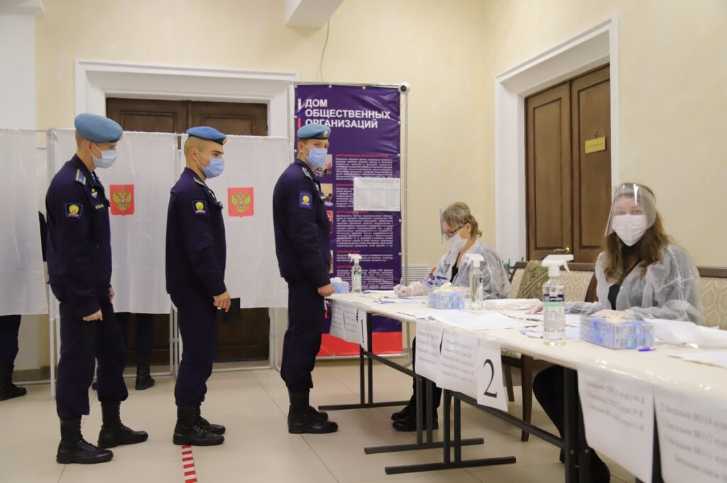 Рязанский губернатор Любимов лично оценил готовность избирательных участков к трёхдневному голосованию