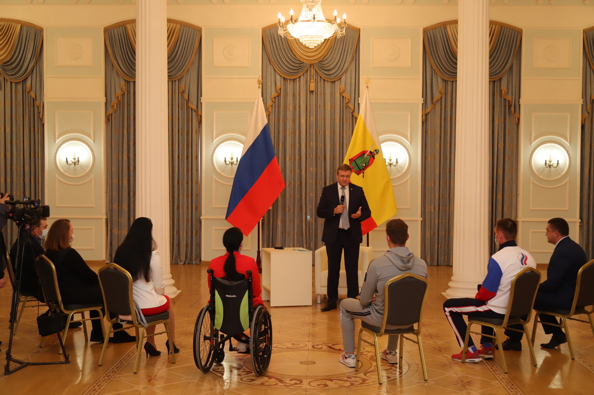 Николай Любимов встретился со спортсменами Олимпийских и Паралимпийских игр в Токио