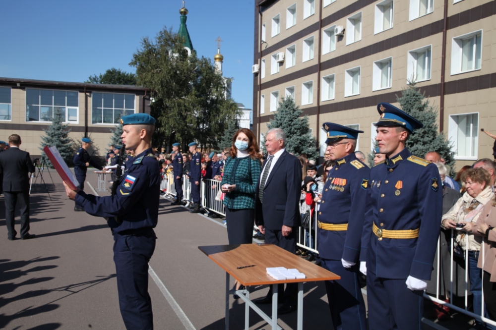 Первокурсники Рязанского десантного училища приняли присягу