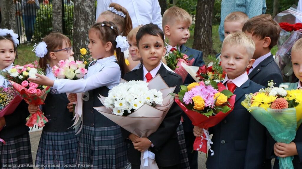 В первый класс в Рязани пошли около 7 тысяч детей