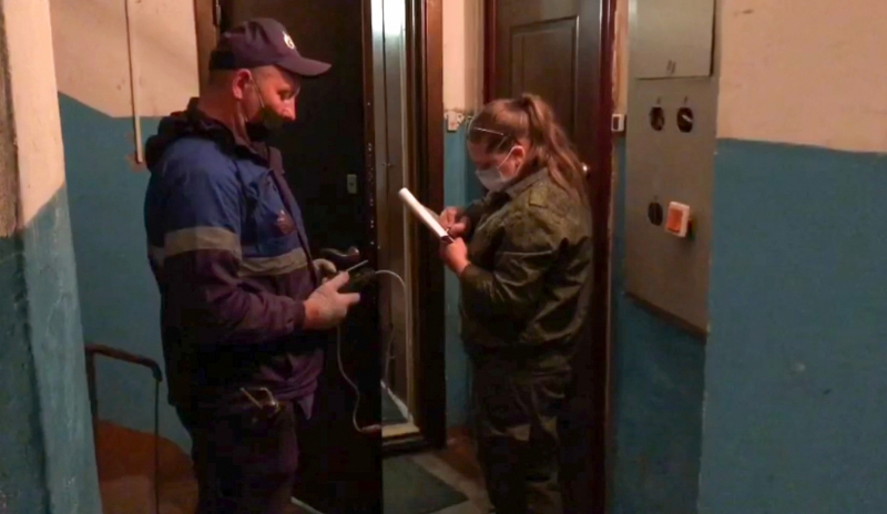 Трупы ребёнка и родителей нашли в квартире в Тверской области