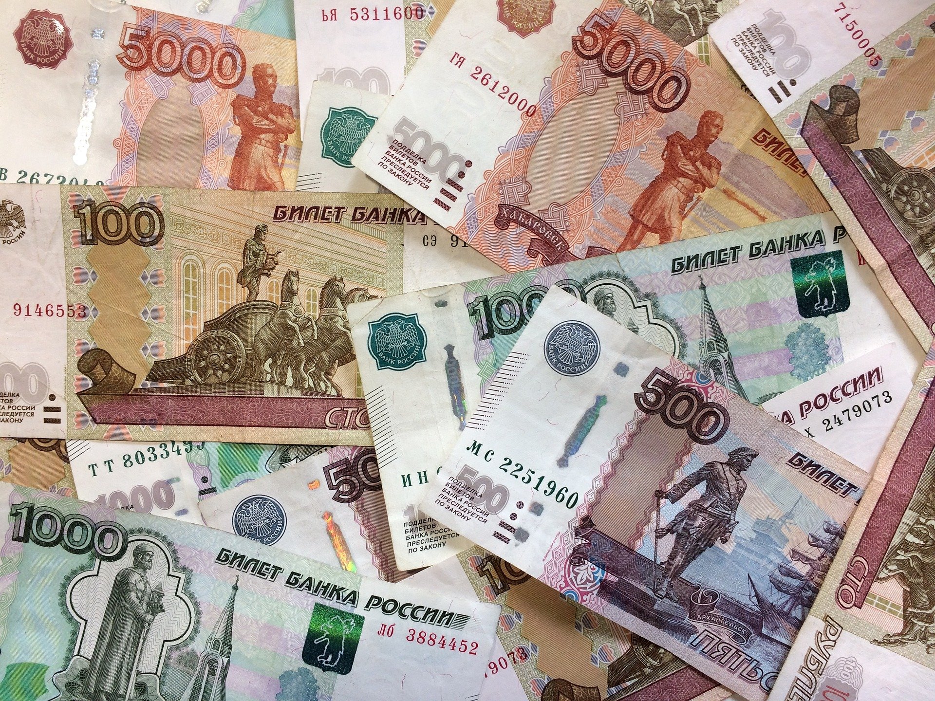 Прожиточный минимум в России повысится на 8,6% — до 13890 рублей