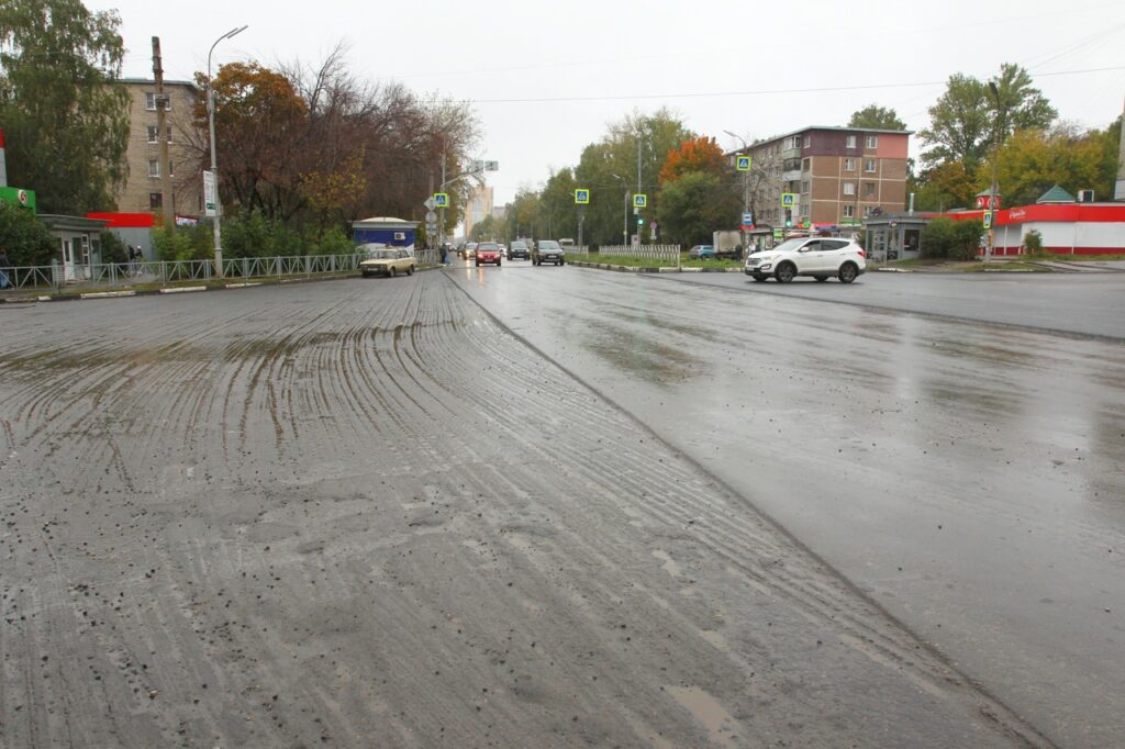 Елена Сорокина проверила ремонт дорог в Горроще и Московском районе