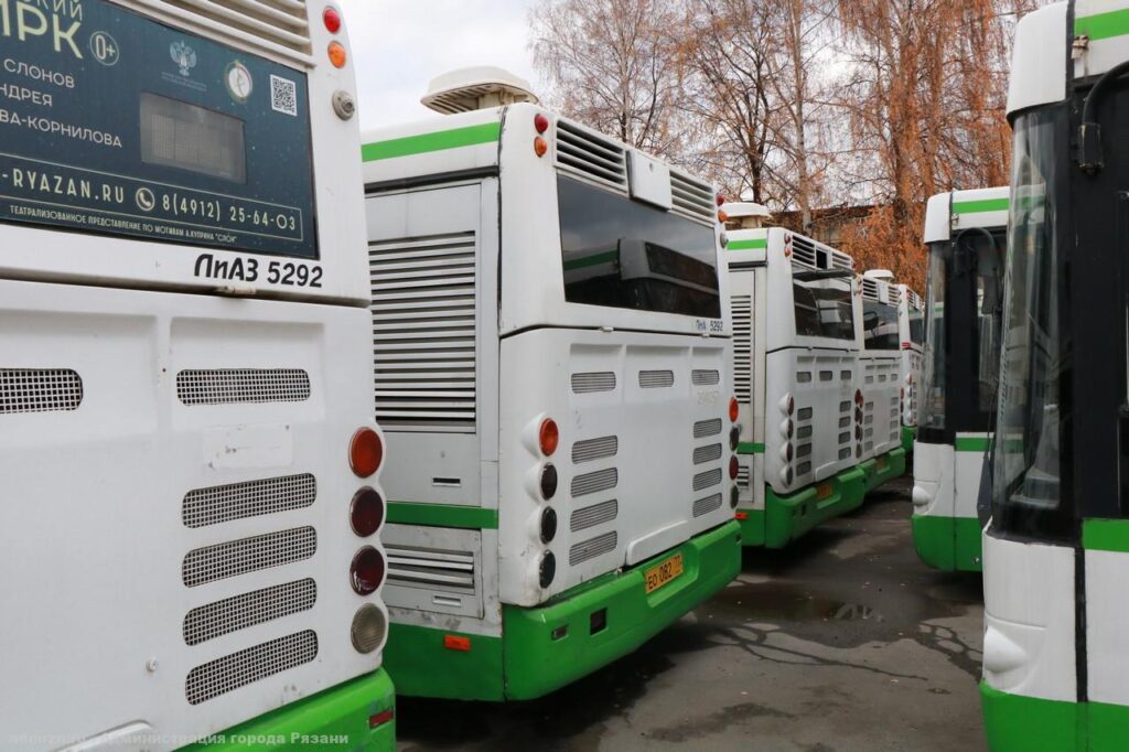 Автопарк МУП «УРТ» пополнился 85 автобусами из Москвы