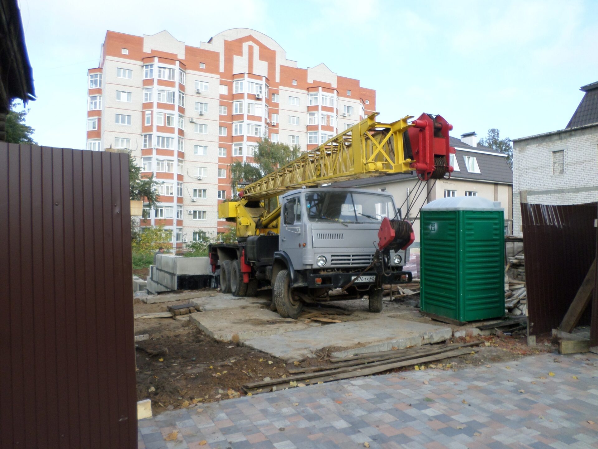 В центре Рязани продолжается незаконное строительство жилого дома