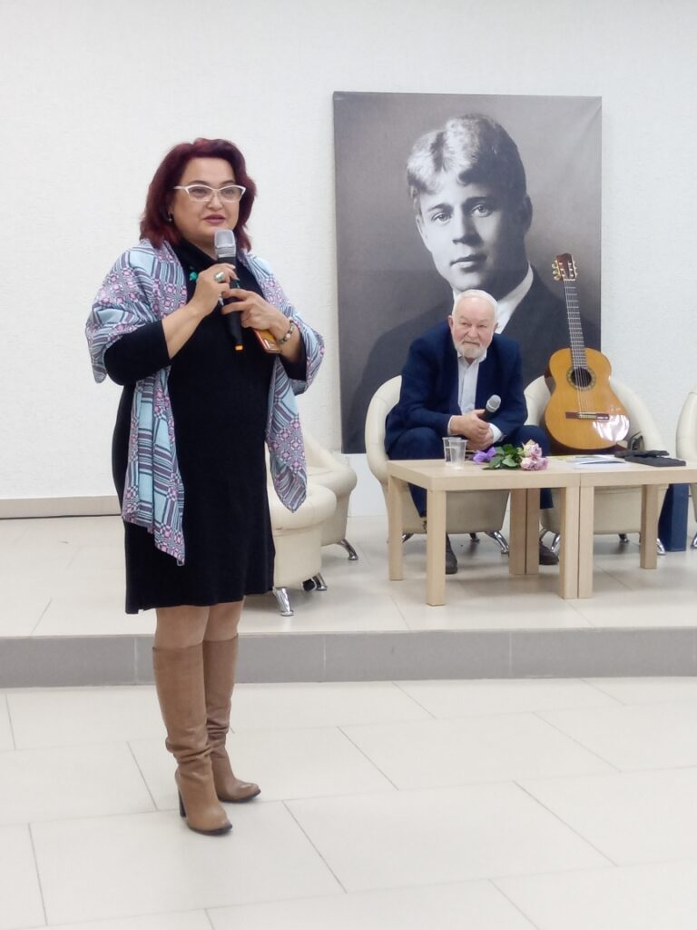 «Константин из Константиново»: в Рязани прошла презентация научного журнала «Есенинский вестник» Центральной городской библиотеке имени С.А.Есенина 20 ноября прошла презентация научного журнала «Есенинский вестник», очередной выпуск которого посвящен личности Константина Воронцова.