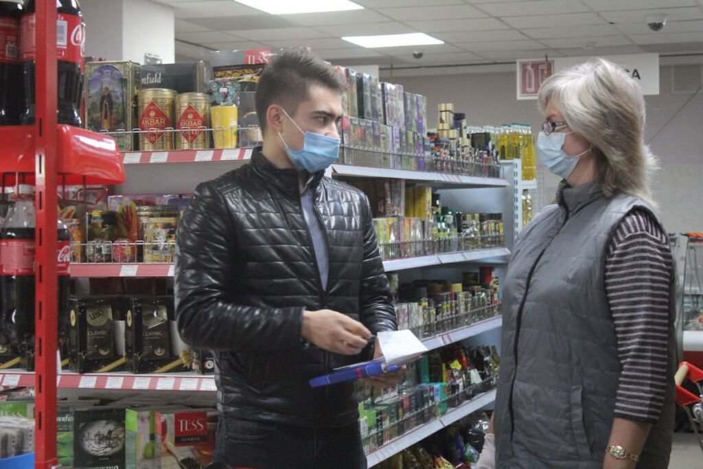 В Скопинском районе проверили соблюдение коронавирусных ограничений В Скопинском районе Рязанской области усилен контроль за соблюдением противоэпидемических требований в общественных местах.