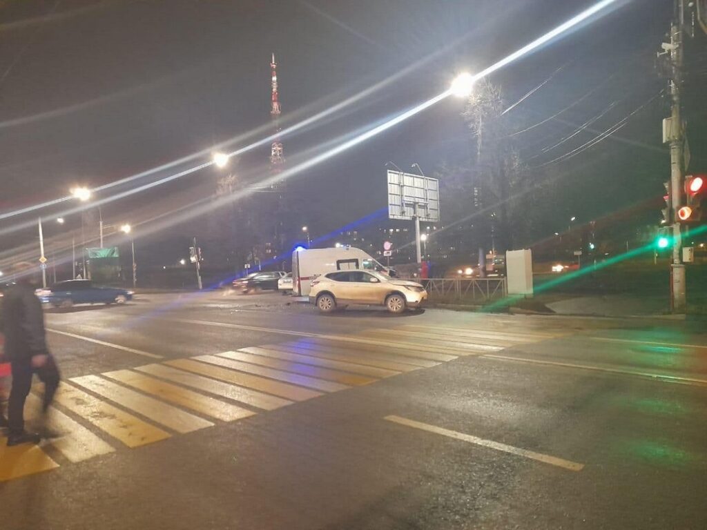 В ДТП со скорой в Рязани пострадала пассажирка