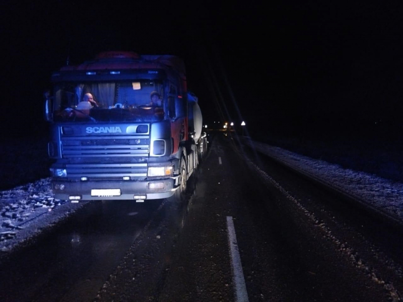 В Михайловском районе легковушка столкнулась с грузовиком