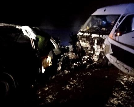 Двое детей и взрослый погибли в ДТП с микроавтобусом в Ульяновской области