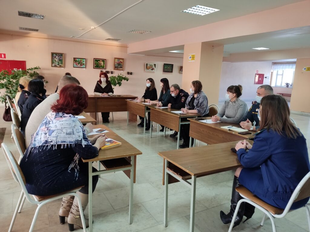 В Михайловском районе прошел день Уполномоченного по правам ребенка Уполномоченный по правам ребенка в Рязанской области Анжелика Евдокимова провела День Уполномоченного по правам ребенка в  Михайловском районе.