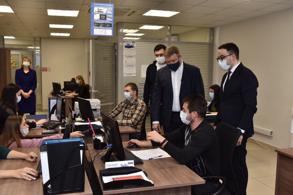 Николай Любимов ознакомился с автоматизированными системами Центра кадастровой оценки Автоматизированные информационные системы разработали своими силами специалисты Центра в короткое время.