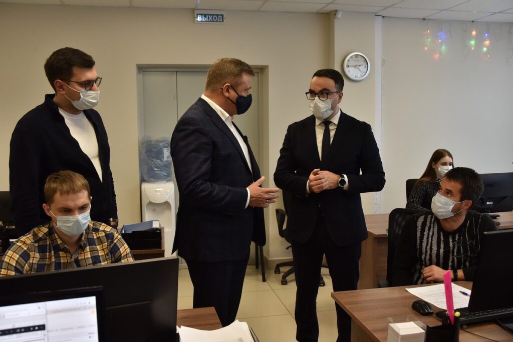 Николай Любимов ознакомился с автоматизированными системами Центра кадастровой оценки Автоматизированные информационные системы разработали своими силами специалисты Центра в короткое время.