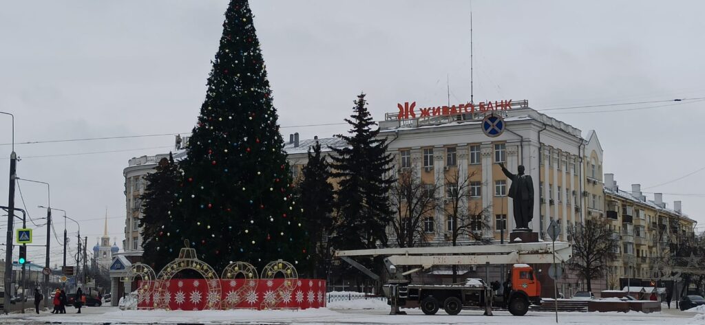 В Рязани начали разбирать новогодние ёлки В Рязани начали разбирать новогодние ёлки 28 января в Рязани начали разбирать новогодние ёлки. Фотографии в редакцию 7info прислал очевидец.