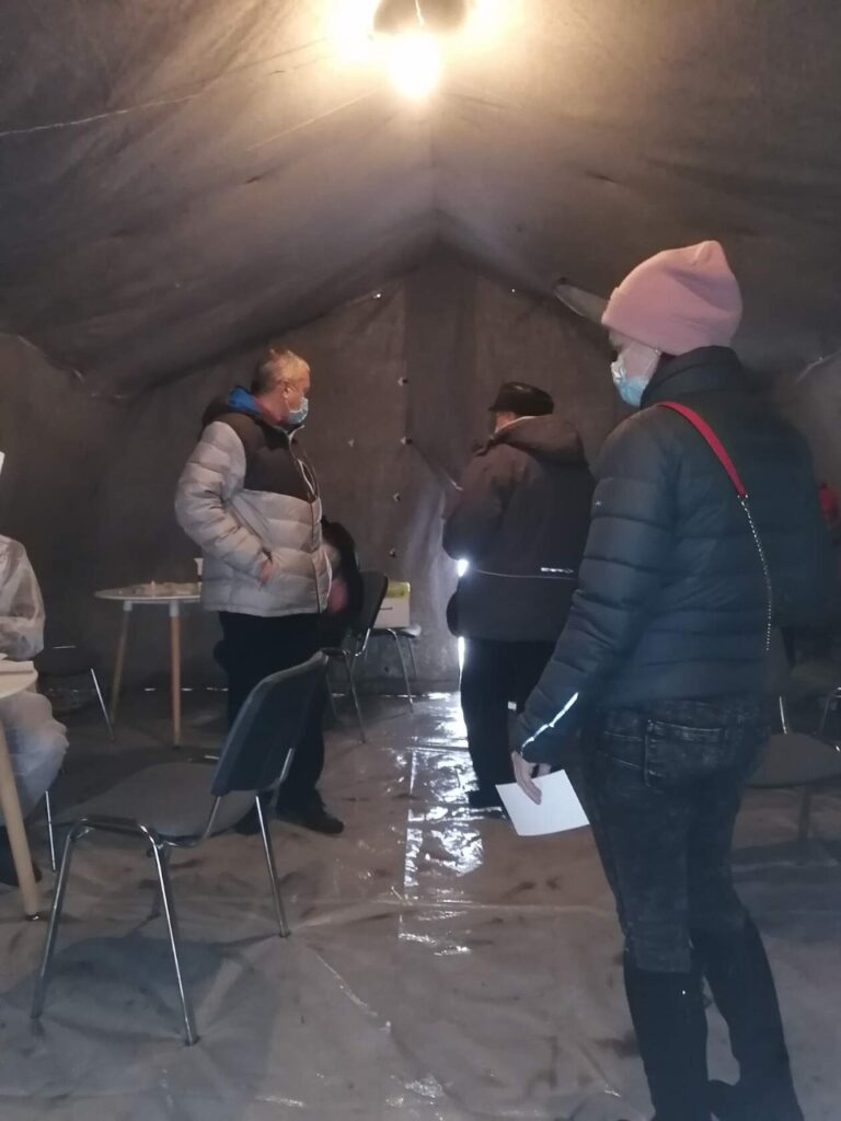 Рязанка рассказала о работе центра экспресс-тестирования на коронавирус Рязанка рассказала о работе центра экспресс-тестирования на коронавирус Жительница Рязани, посетившая центр экспресс-тестирования на коронавирус, рассказала РИА «7 новостей» о его работе.