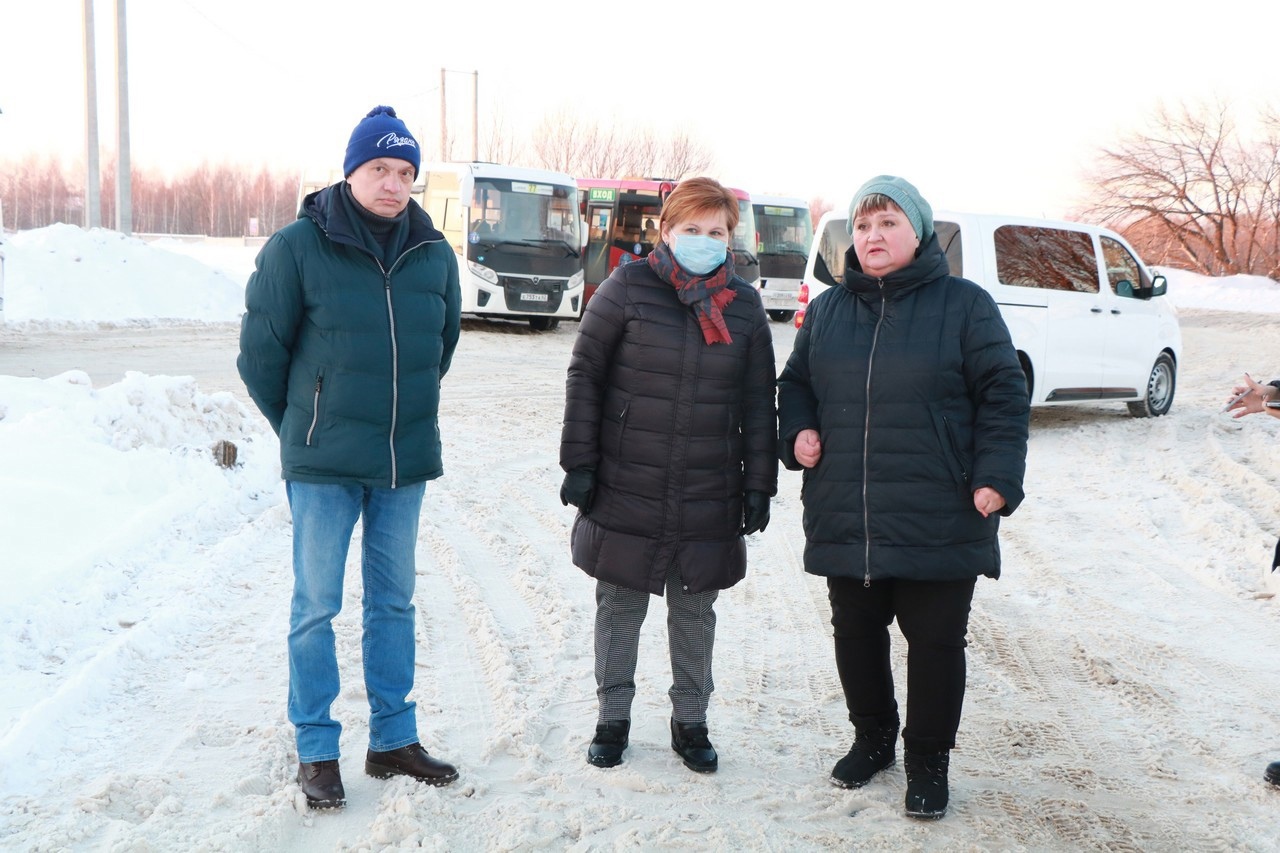Штрафы, расторжение контракта: Сорокина проверила, как убирают снег на окраинах Рязани