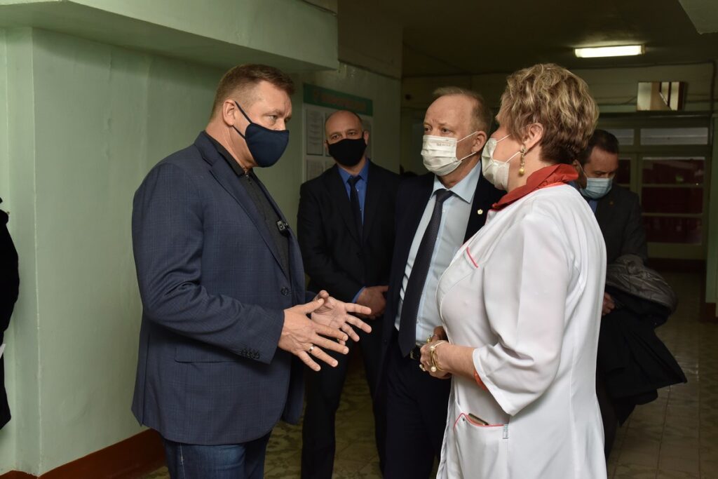 В Кораблинском районе прививки от COVID-19 сделали 80% населения В Кораблинском районе прививки от COVID-19 сделали 80% населения Прививки от COVID-19 население получает на базе Кораблинской межрайонной больницы.