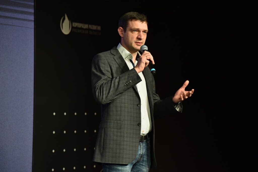 Николай Любимов: Рязань станет столицей стартапов В пятницу, 4 февраля, в конгресс-отеле «Амакс» прошел форум стартапов «От идеи до старта».