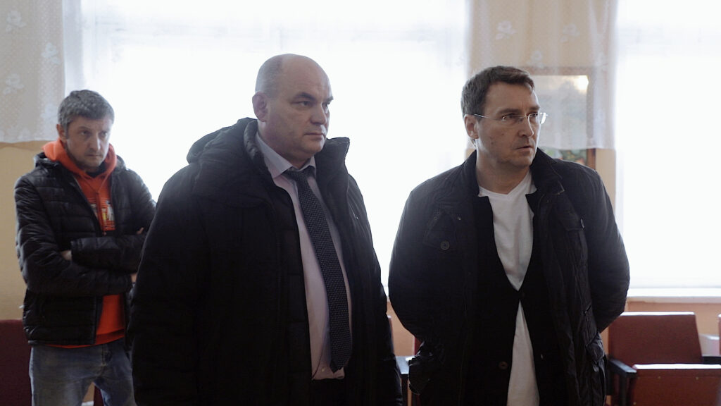 Председатель Облдумы Аркадий Фомин обсудил ход капремонта школы в Лесном с подрядчиком и общественностью Председатель Облдумы Аркадий Фомин обсудил ход капремонта школы в Лесном с подрядчиком и общественностью В посёлке Лесной Шиловского района начался капитальный ремонт школы. 20 апреля в рамках депутатского контроля её посетил председатель Рязанской областной Думы Аркадий Фомин.