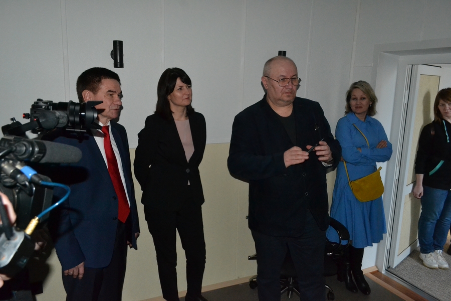 В рязанском МКЦ состоялось открытие студий волонтёрского центра безвозмездной медиапомощи В рязанском МКЦ состоялось открытие студий волонтёрского центра безвозмездной медиапомощи 28 апреля Муниципальном культурном центре города Рязани состоялось открытие двух студий медиаплощадок для сохранения и популяризации творчества коллективов Рязани и Рязанской области.