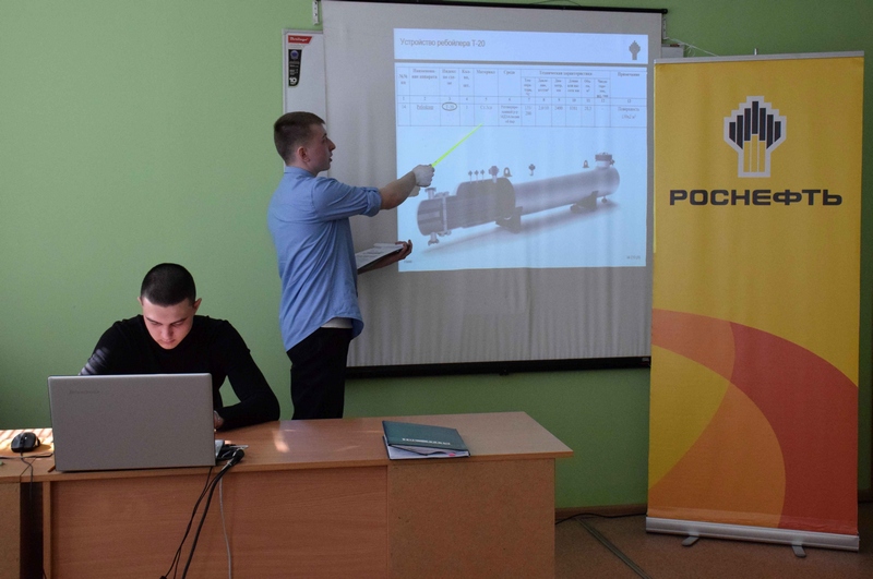 Студенты Рязанского колледжа электроники презентовали свои проекты работникам РНПК