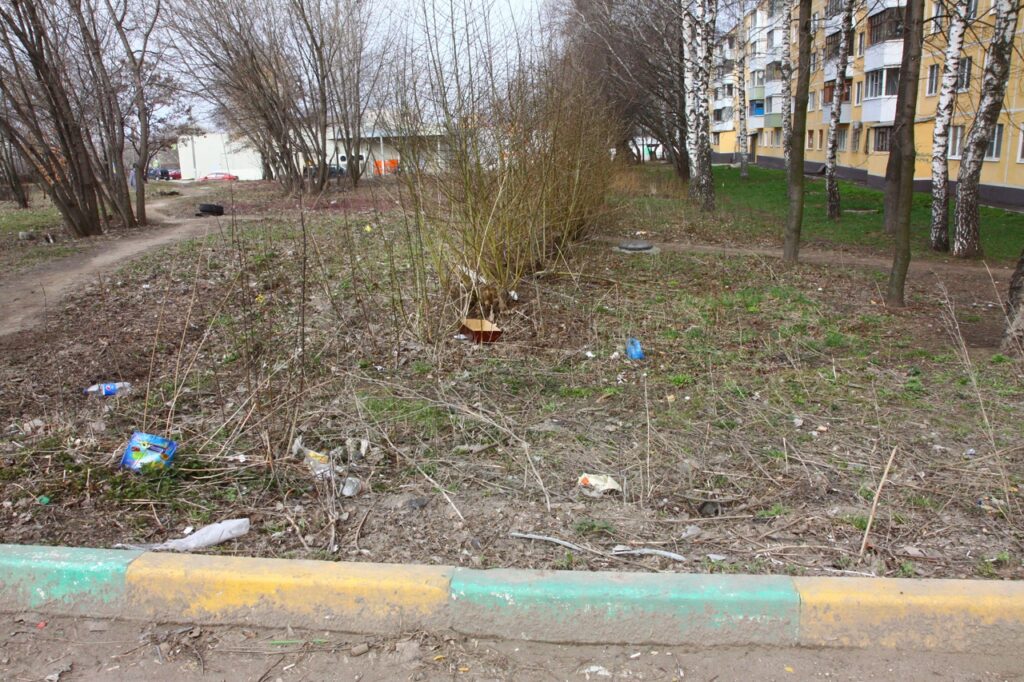Елена Сорокина оценила темпы весенней уборки в Рязани Губернатор Рязанской области Николай Любимов дал поручение ускорить темпы и эффективность уборки города к майским праздникам. Глава администрации Елена Сорокина 14 апреля объехала Рязань и проверила, как проходит подготовка города к майским праздникам.