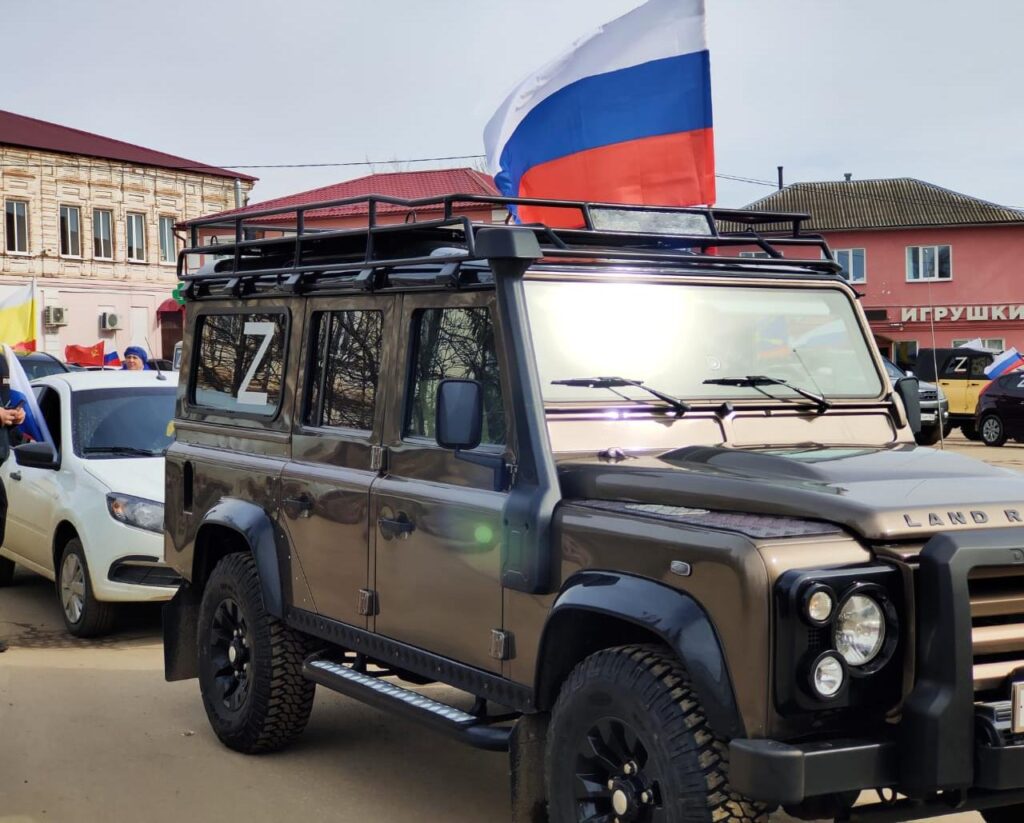 В Сапожковском районе прошёл автопробег в поддержку операции Z В Сапожковском районе прошёл автопробег в поддержку операции Z По словам очевидца, участие в нём приняли порядка 50 автомобилей, с символом Z. Машины украсили флагами России, Рязанской области, знаменем Победы.