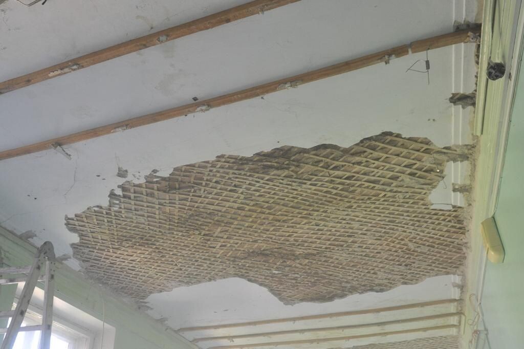 Мэр Рязани рассказала об обрушении потолочной конструкции в школе №28