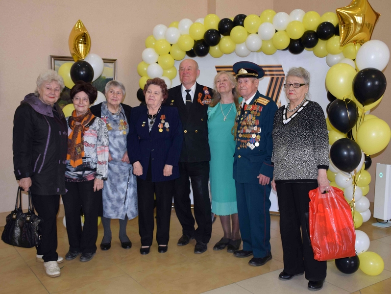 Праздничный концерт подарила ветеранам Рязанская НПК