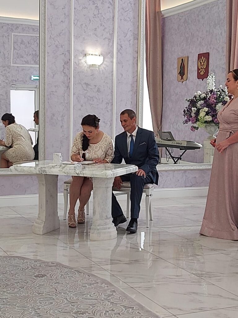 Ветеран боевых действий и эвакуированная из ЛНР встретились и поженились в Рязани