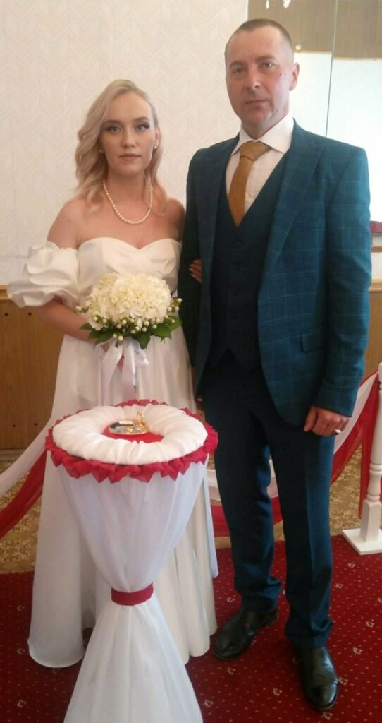 Рязанский ЗАГС опубликовал фото пар, сыгравших свадьбы в выходные