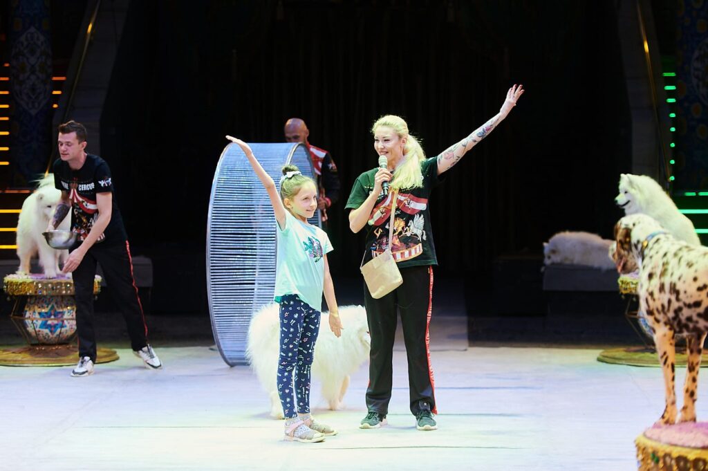 В Рязанском цирке прошла открытая репетиция для детей и многодетных семей