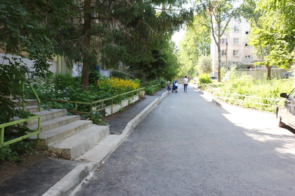Елена Сорокина проверила ход ремонта рязанских дворов Об этом глава городской администрации написала ВКонтакте.