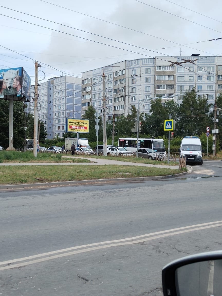 На выезде из Канищево столкнулись две легковушки | 20.07.2022 | Рязань -  БезФормата