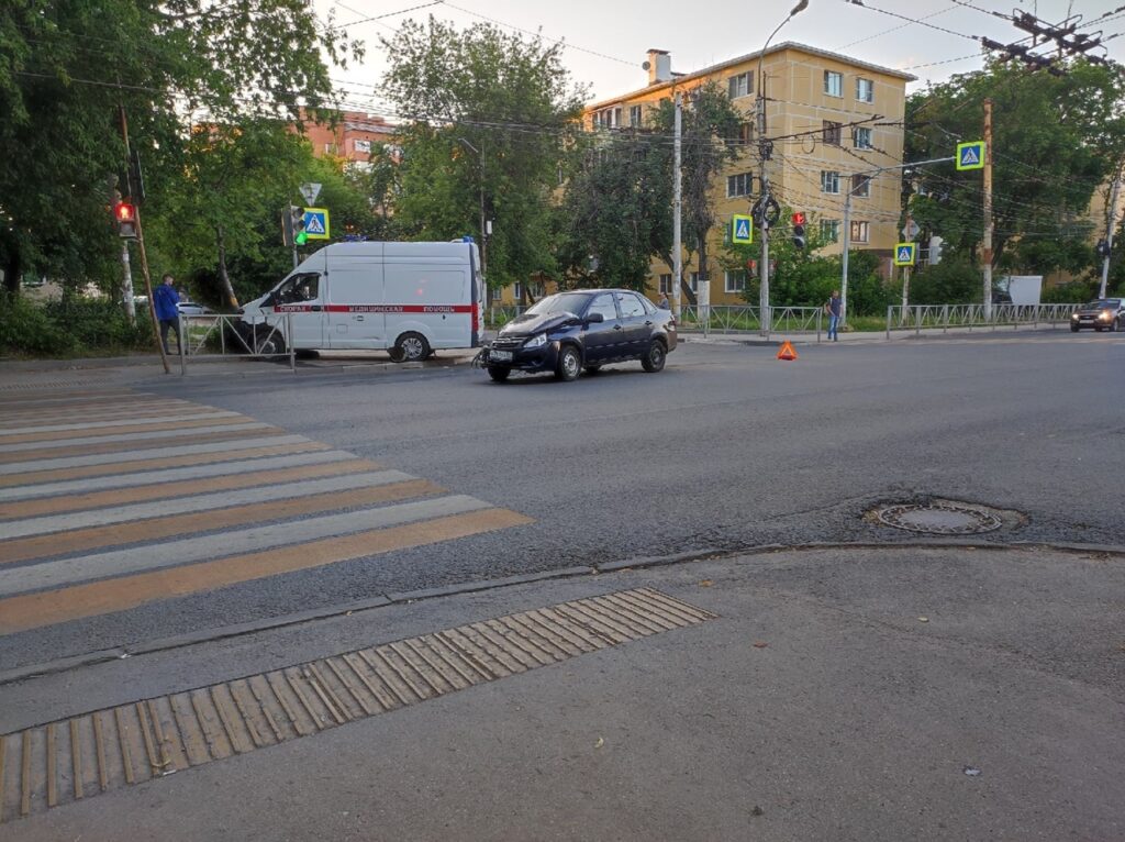 Машина скорой помощи попала в ДТП в Горроще Машина скорой помощи попала в ДТП в Горроще Пострадавших в аварии нет.