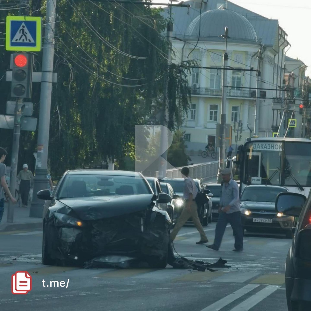 У цирка в Рязани произошло жёсткое ДТП | 29.07.2022 | Рязань - БезФормата