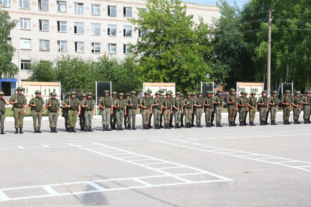 В Рязани встретили вернувшихся участников спецоперации В Рязани встретили вернувшихся участников спецоперации 8 июля в воинской части поселка Дягилево прошло торжественное мероприятие, посвященное встрече военнослужащих 34 отдельной железнодорожной бригады