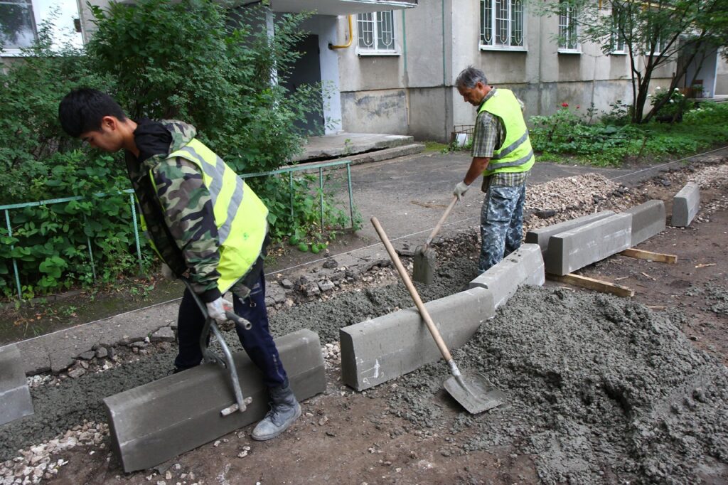 В Рязани продолжается ремонт дворовых территорий